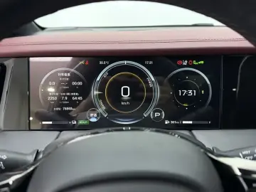 2023 GAC Trumpchi M8 с пробегом 76 900 км
