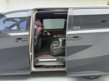 2023 GAC Trumpchi M8 с пробегом 76 900 км