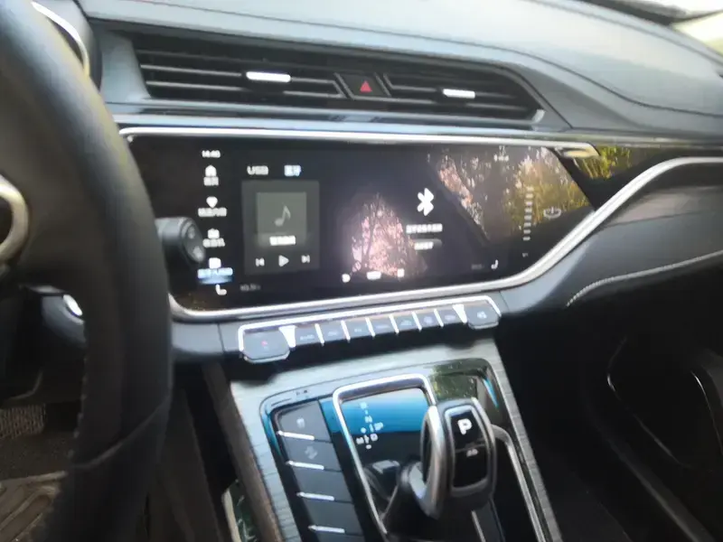 2020 Geely Atlas с пробегом 61 800 км