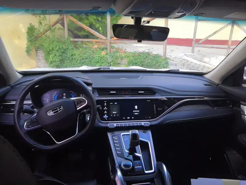 2020 Geely Atlas с пробегом 61 800 км