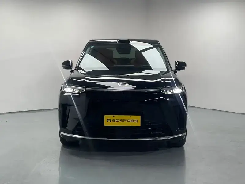 2025 GAC Trumpchi S9 с пробегом 13 600 км