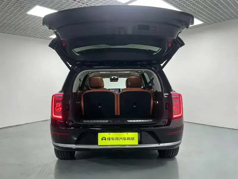 2025 GAC Trumpchi S9 с пробегом 13 600 км