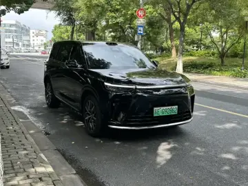 2025 GAC Trumpchi S9 с пробегом 18 000 км