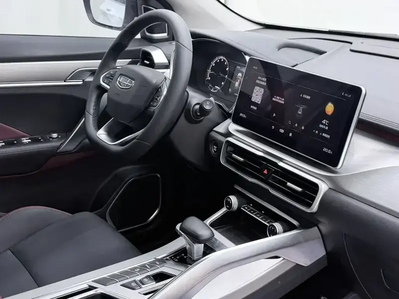 2021 Geely Binyue с пробегом 21 000 км