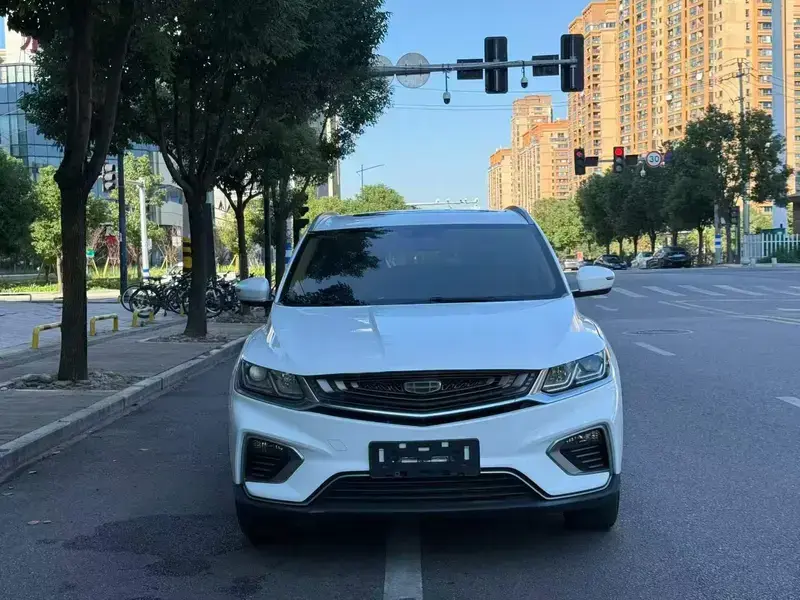 2021 Geely Binyue с пробегом 60 000 км