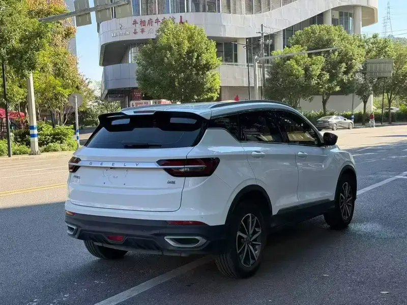 2021 Geely Binyue с пробегом 60 000 км