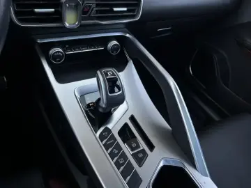 2020 Geely Binyue с пробегом 50 000 км
