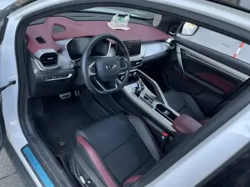 2020 Geely Binyue с пробегом 50 000 км