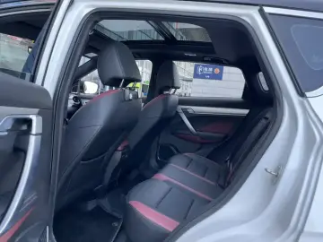 2020 Geely Binyue с пробегом 50 000 км