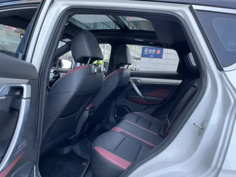 2020 Geely Binyue с пробегом 50 000 км