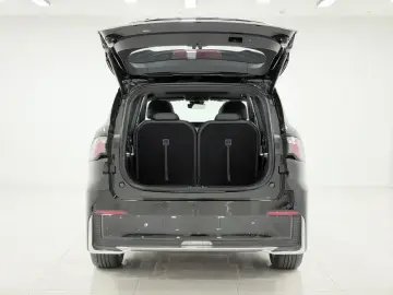 2025 Geely Haoyue L с пробегом 2 400 км