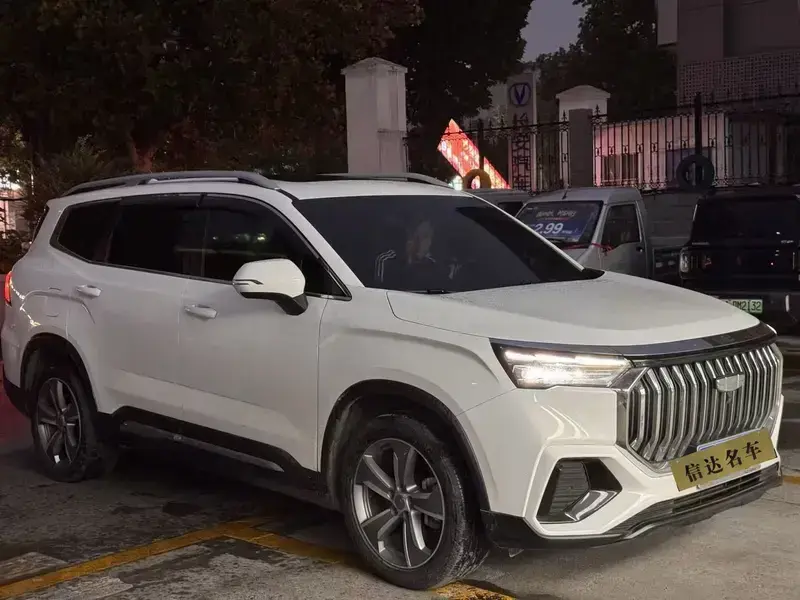 2023 Geely Haoyue L с пробегом 36 000 км