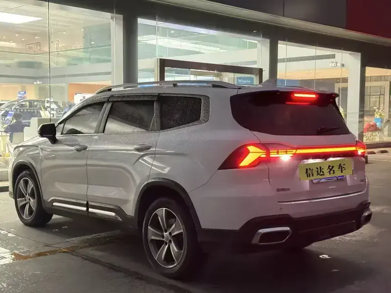 2023 Geely Haoyue L с пробегом 36 000 км
