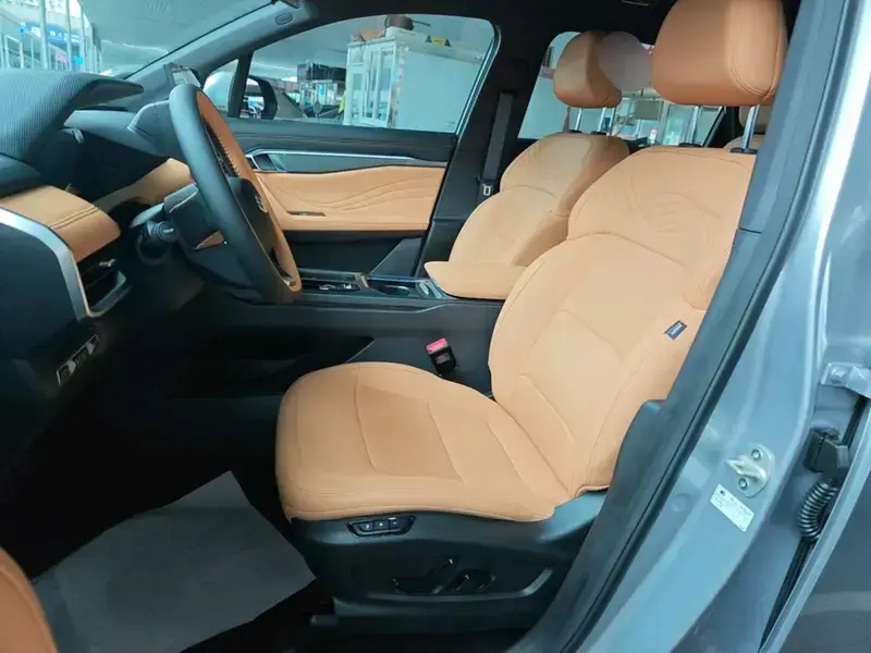 2026 Geely Haoyue L с пробегом 400 км