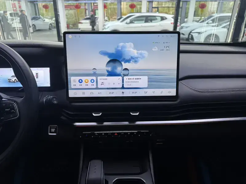 2024 Geely Haoyue L с пробегом 9 800 км