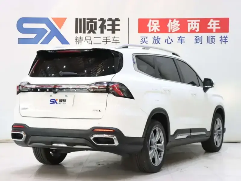 2023 Geely Haoyue L с пробегом 5 000 км