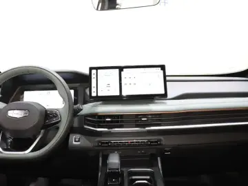 2023 Geely Haoyue L с пробегом 5 000 км