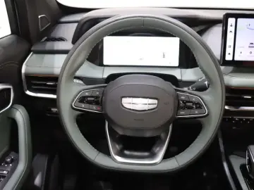 2023 Geely Haoyue L с пробегом 5 000 км