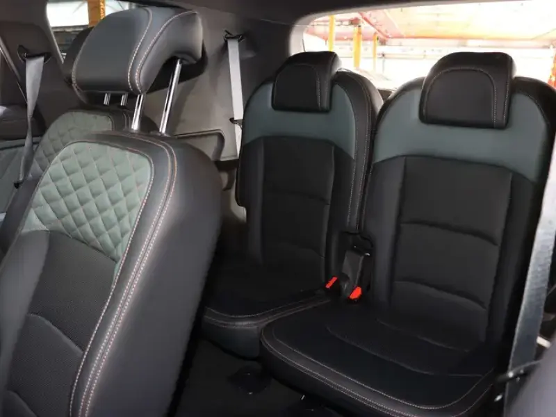 2023 Geely Haoyue L с пробегом 5 000 км