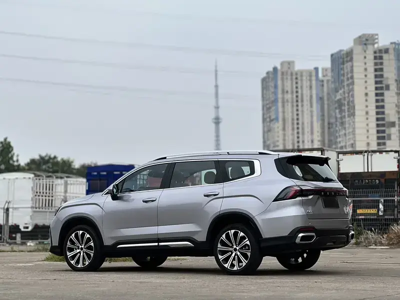 2026 Geely Haoyue L с пробегом 3 000 км