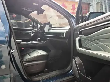 2024 Geely Haoyue L с пробегом 45 600 км