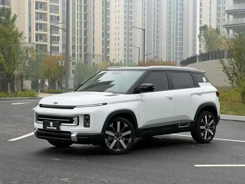 2023 Geely Icon с пробегом 18 000 км
