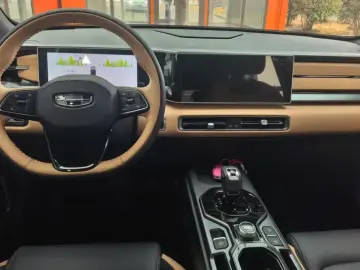 2023 Geely Icon с пробегом 22 000 км
