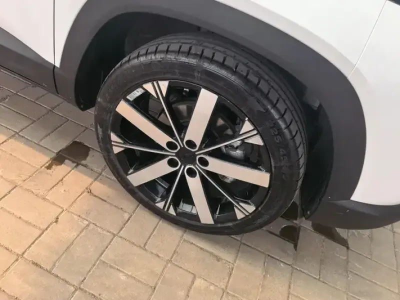 2023 Geely Icon с пробегом 22 000 км