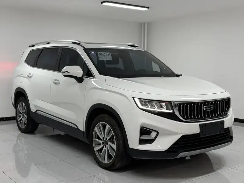 2022 Geely Okavango с пробегом 30 000 км