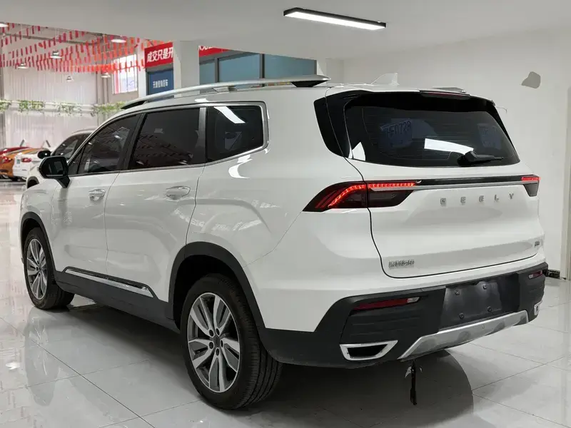 2022 Geely Okavango с пробегом 30 000 км