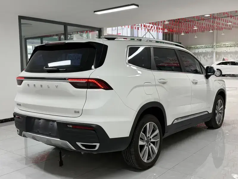 2022 Geely Okavango с пробегом 30 000 км