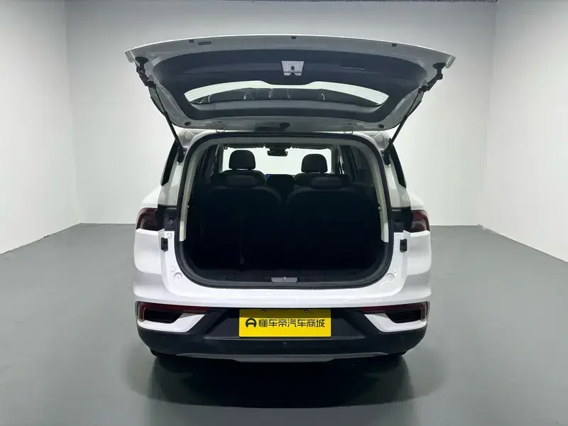 2020 Geely Okavango с пробегом 40 900 км