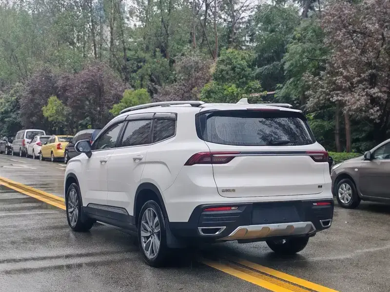2022 Geely Okavango с пробегом 80 000 км