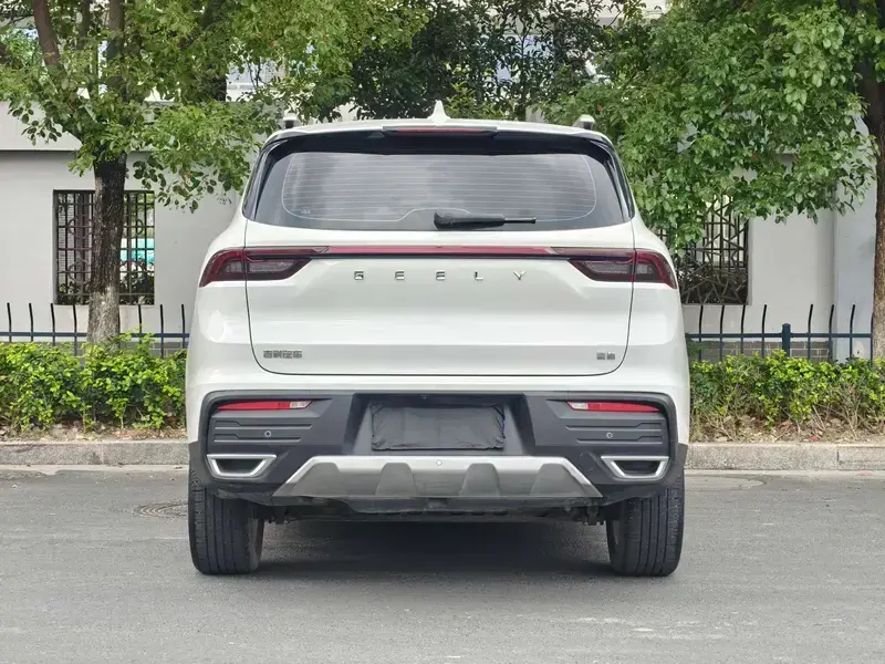 2022 Geely Okavango с пробегом 35 400 км