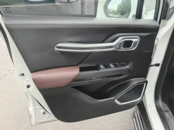 2022 Geely Okavango с пробегом 35 400 км