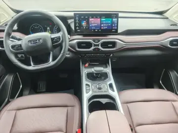 2022 Geely Okavango с пробегом 35 400 км