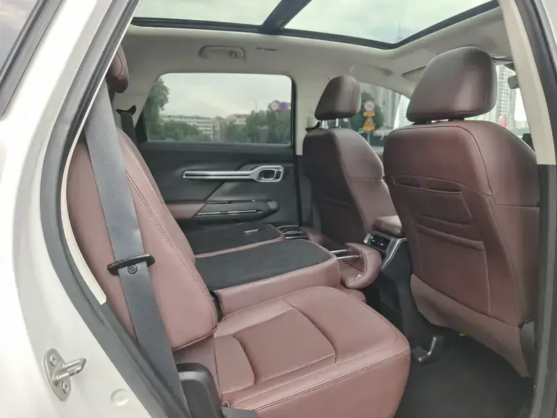2022 Geely Okavango с пробегом 35 400 км