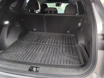 2024 Geely Monjaro с пробегом 46 000 км