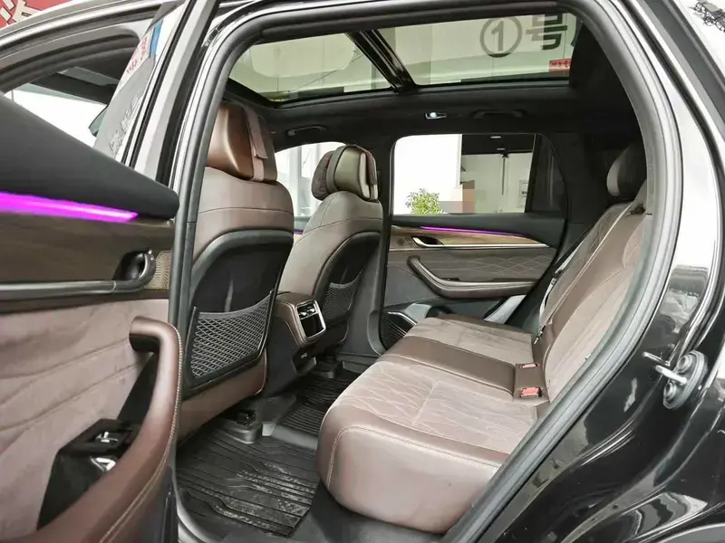 2026 Geely Monjaro с пробегом 10 000 км