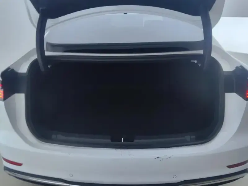 2025 Geely Galaxy A7 с пробегом 21 000 км
