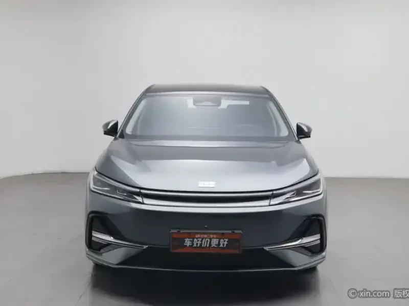 2025 Geely Galaxy A7 с пробегом 45 100 км