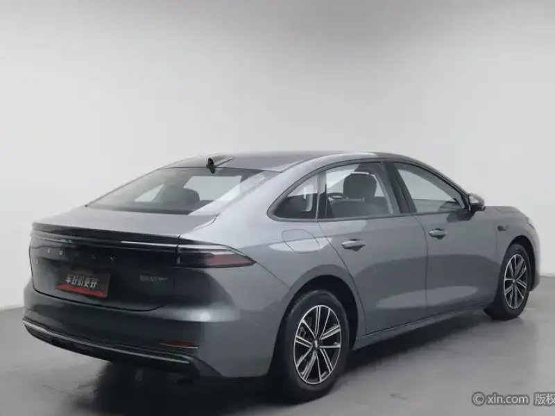 2025 Geely Galaxy A7 с пробегом 45 100 км