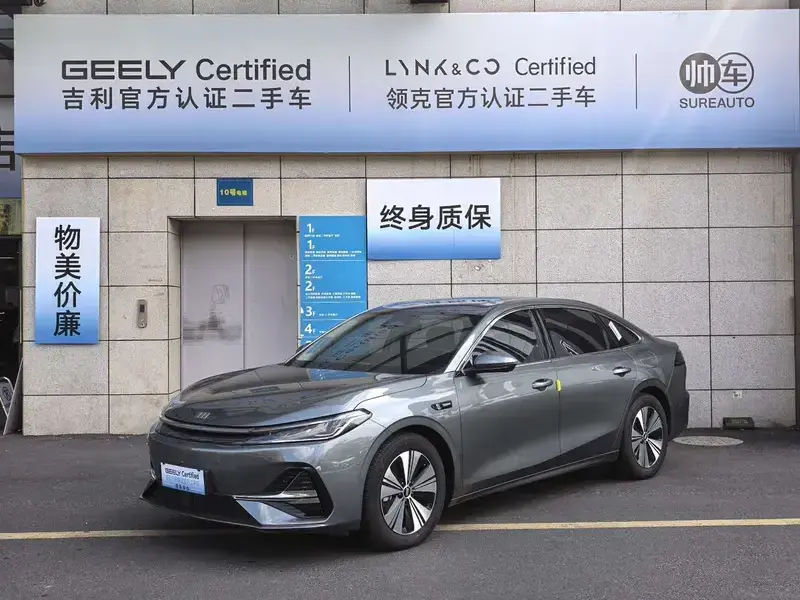 2025 Geely Galaxy A7 с пробегом 3 000 км