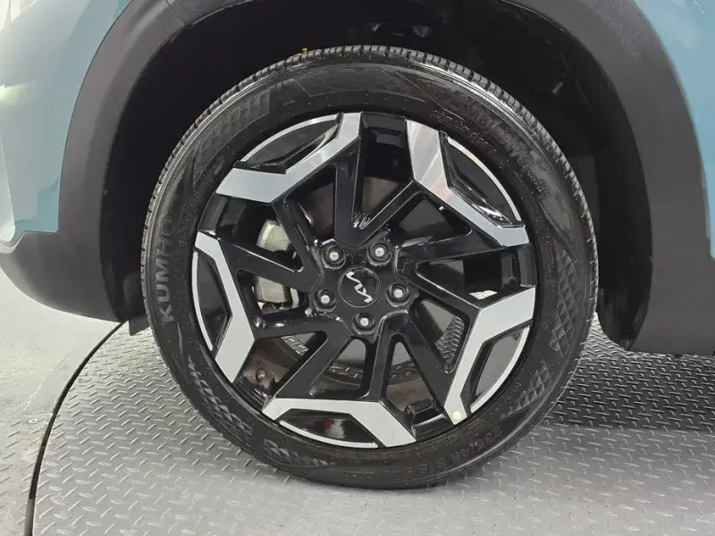 2023 Kia Seltos с пробегом 40 192 км