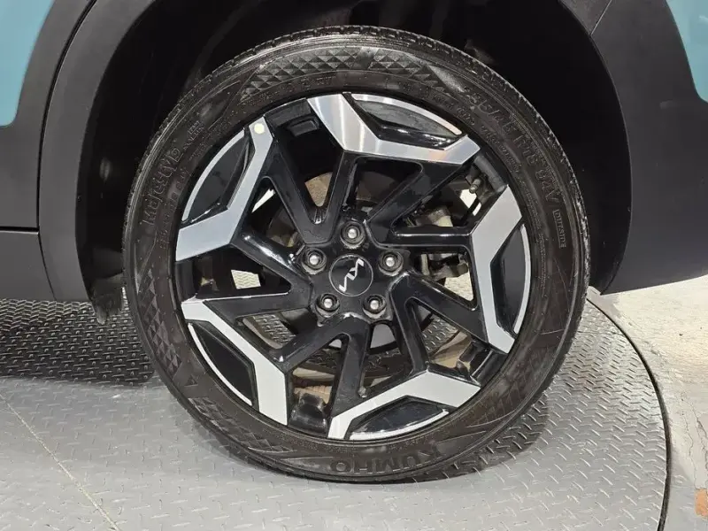 2023 Kia Seltos с пробегом 40 192 км
