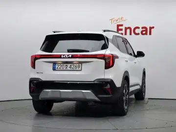 2023 Kia Seltos с пробегом 27 758 км