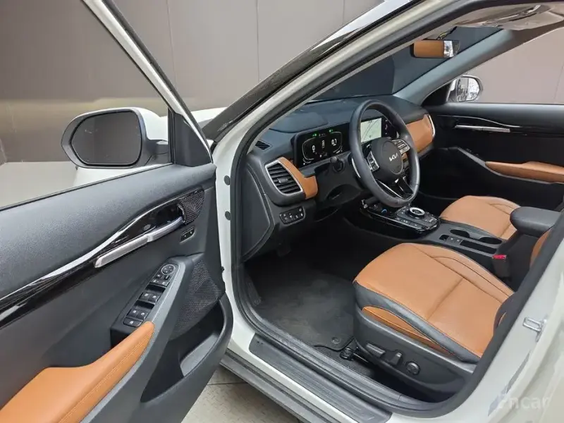2023 Kia Seltos с пробегом 27 758 км