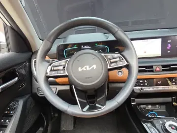 2023 Kia Seltos с пробегом 27 758 км