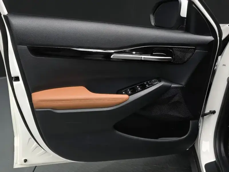 2025 Kia Seltos с пробегом 7 713 км
