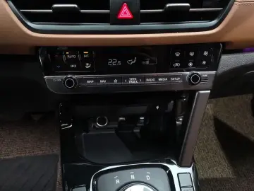 2025 Kia Seltos с пробегом 7 713 км